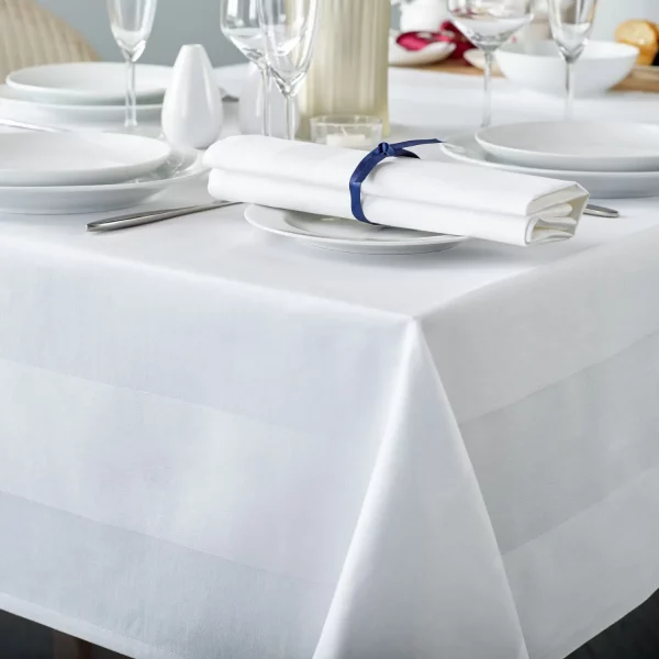 Hotel Pure Luxury Satin Band Tablecloth