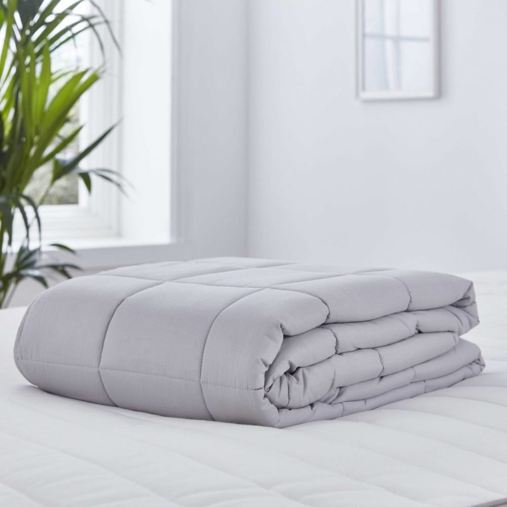 V-015658-01-9kg-Weighted-Blanket-One-Size-scaled-e1652445018235.jpg