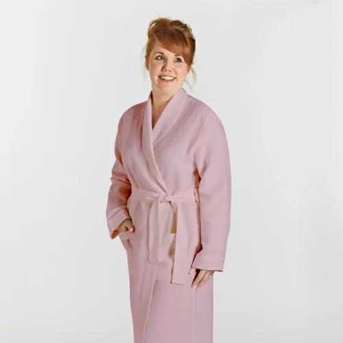 Lazy Linen Mellow Pink Bathrobe